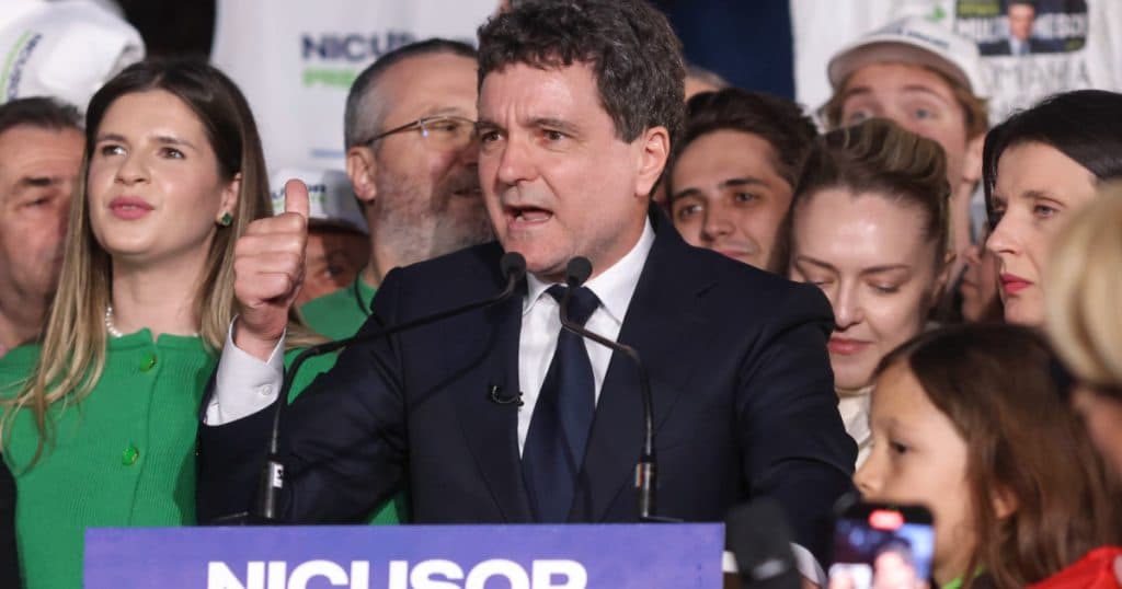 Nicușor Dan: „Începem o nouă etapă. De mâine, la muncă!”. Ce mesaj le adresează românilor din diaspora