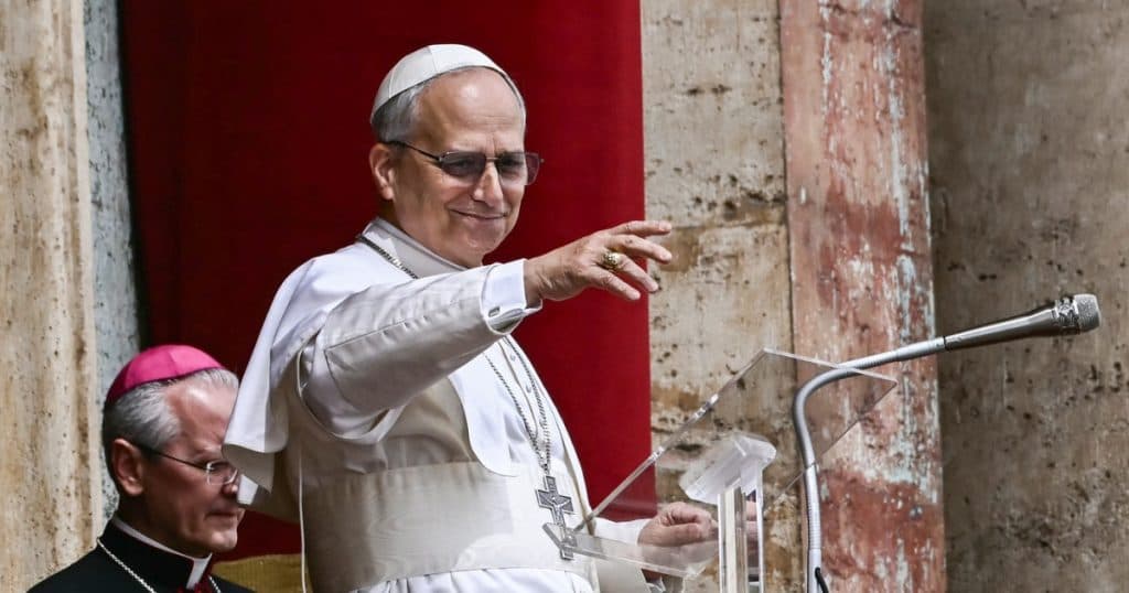 Papa Leon al XIV-lea, apel pentru liderii lumii în prima sa rugăciune de duminică la Vatican: Să încetăm războiul