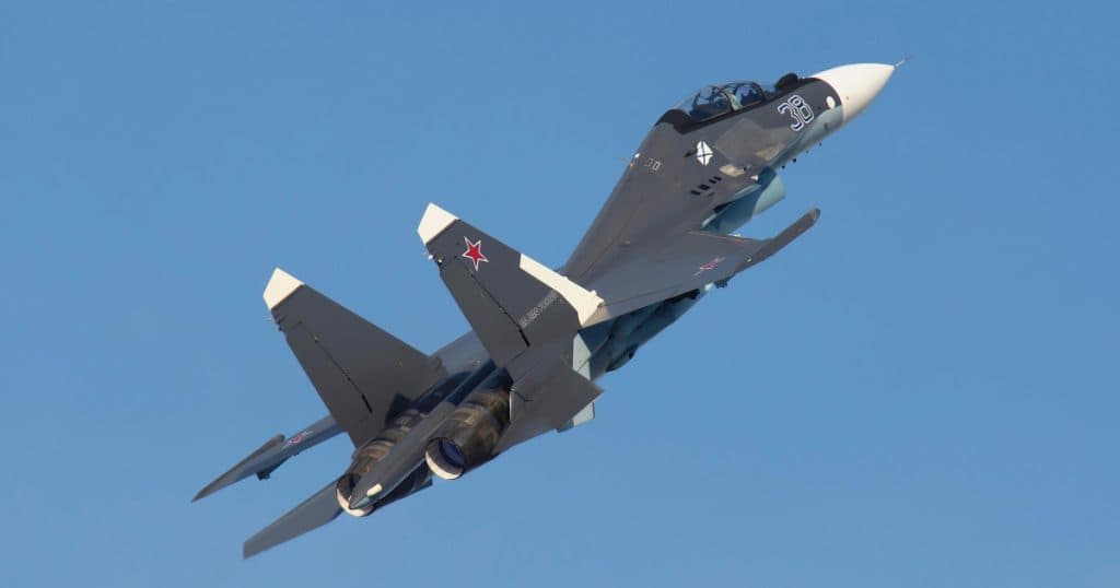 Premieră mondială reușită de forțele ucrainene: Au doborât un avion de vânătoare rusesc Su-30 cu o rachetă lansată de pe o dronă navală.