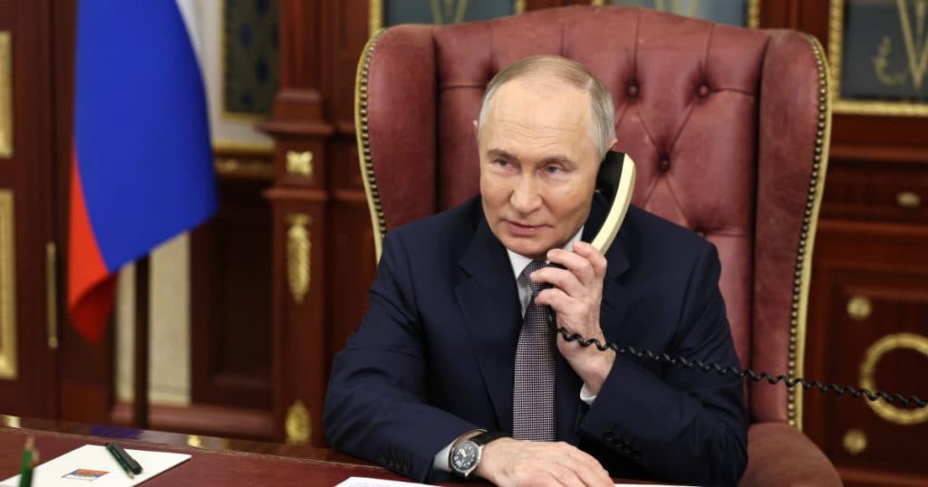 Putin își prezintă pentru prima dată apartamentul de la Kremlin: „În mare parte, am dormit aici în ultimii trei ani”