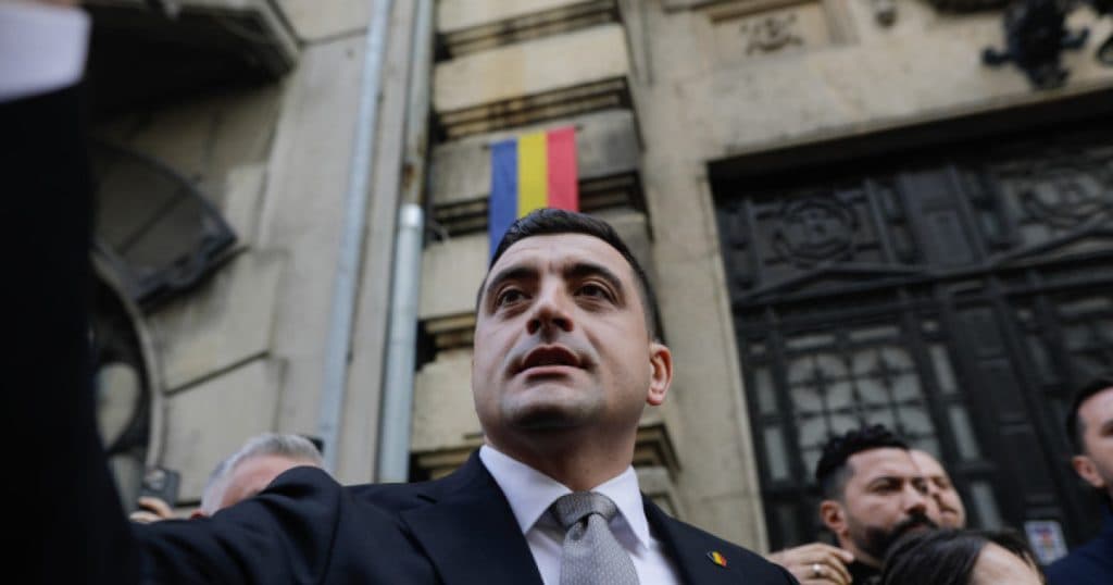 Reacții după ce George Simion a anunțat că va demisiona din funcția de președinte în favoarea lui Călin Georgescu.