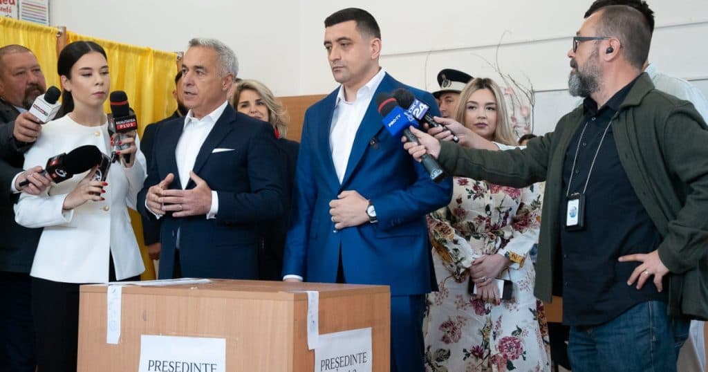 Simion, către polițistul care i-a interzis să facă declarații în secția de vot: Nu e foarte frumos ce ați făcut. Explicațiile IPJ Ilfov.