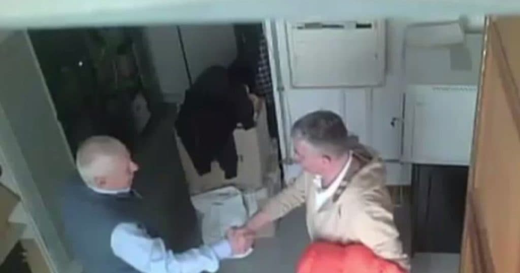 Stenograme din dosarul primarului Vlad Oprea și imagini cu edilul din Sinaia în întâlnire cu viceprimarul.