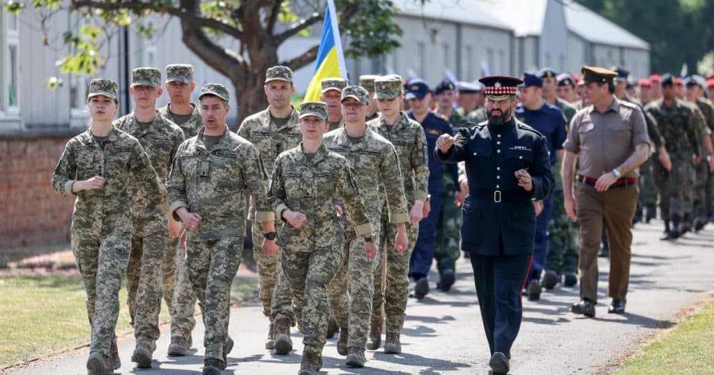 Ucraina va participa la parada militară de Ziua Victoriei din Londra. Soldați ucraineni vor defila în capitala britanică.