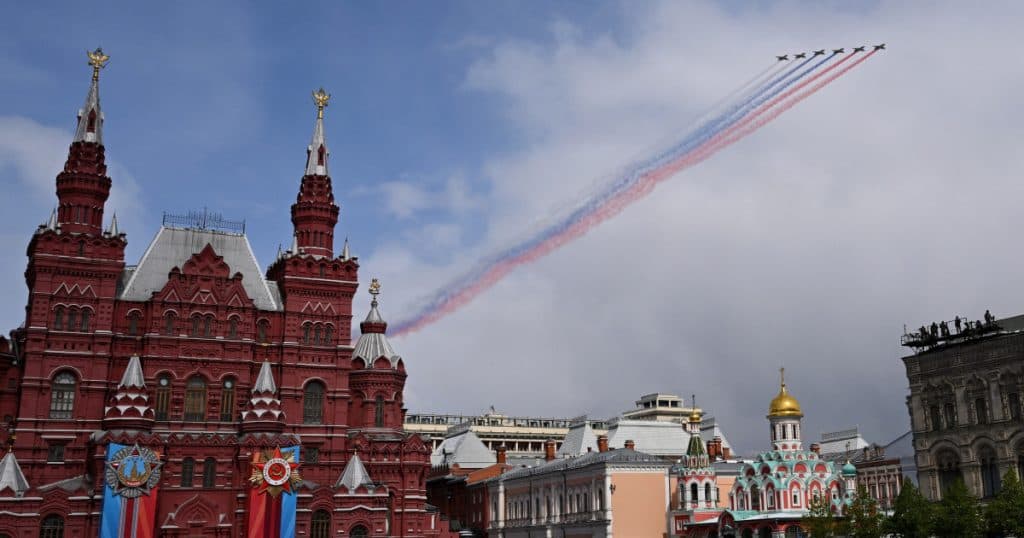 Parada militară din Piața Roșie din Moscova, astăzi. Vladimir Putin sărbătorește Ziua Victoriei sub amenințarea dronelor ucrainene.