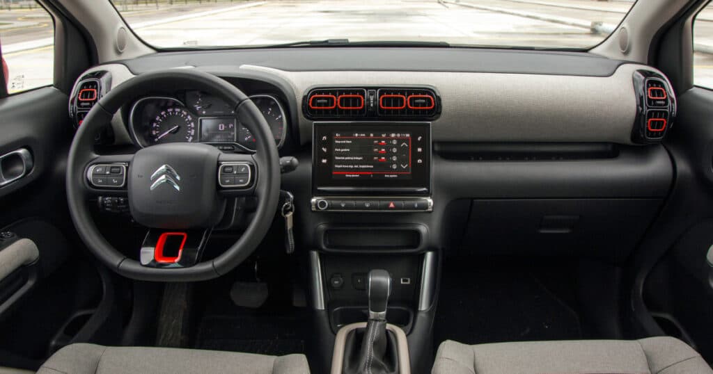 Airbag-urile Takata provoacă o nouă victimă: Citroen solicită oprirea imediată a tuturor vehiculelor C3 și DS3 din Europa.