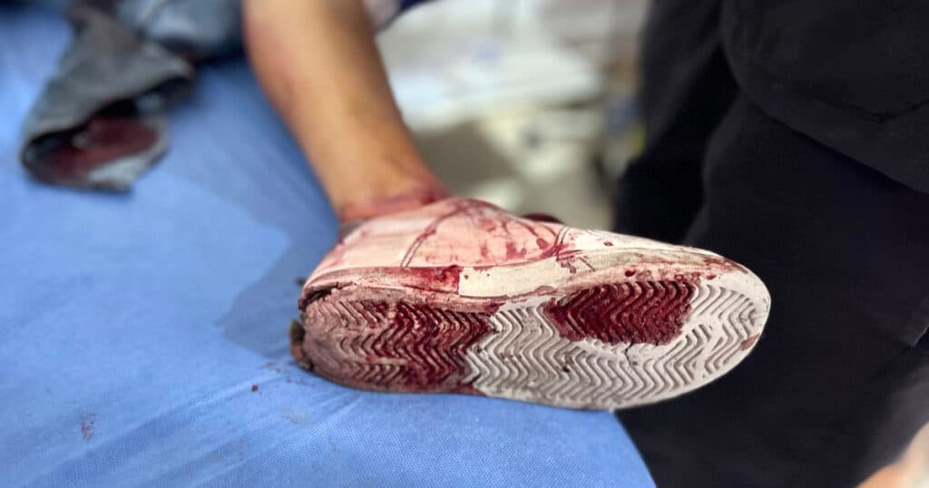 Armata israeliană investighează posibile crime de război în Gaza, soldații fiind acuzați că ar fi tras deliberat asupra civililor palestinieni.