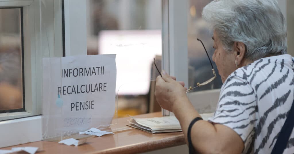 Avertismentul unui sindicat: Implementarea corecțiilor bugetare va genera proteste și suspendarea completă a activității caselor de pensii.