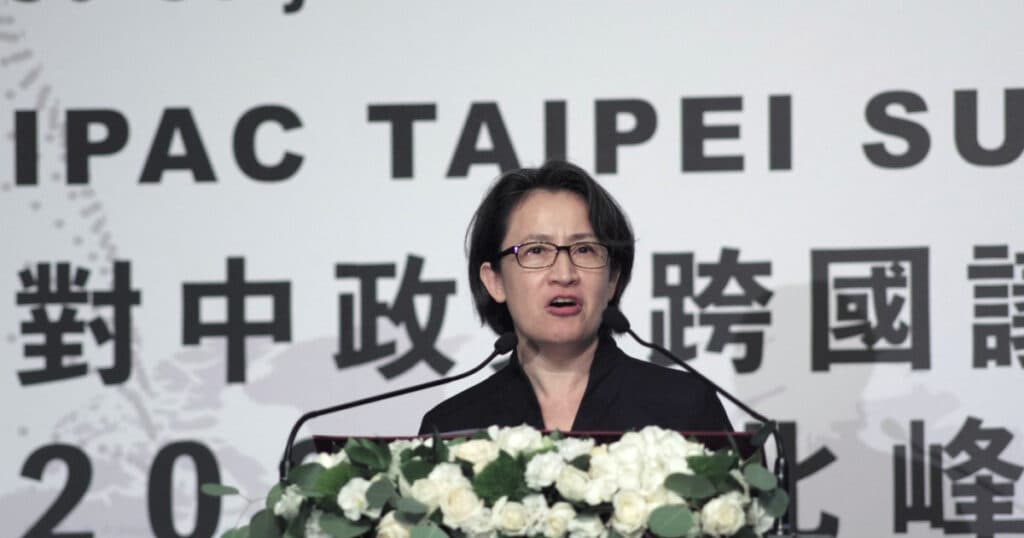 Beijingul ar fi avut în vedere o „coliziune” cu automobilul vicepreședintei Taiwanului, în timpul unei vizite la Praga (The Guardian)