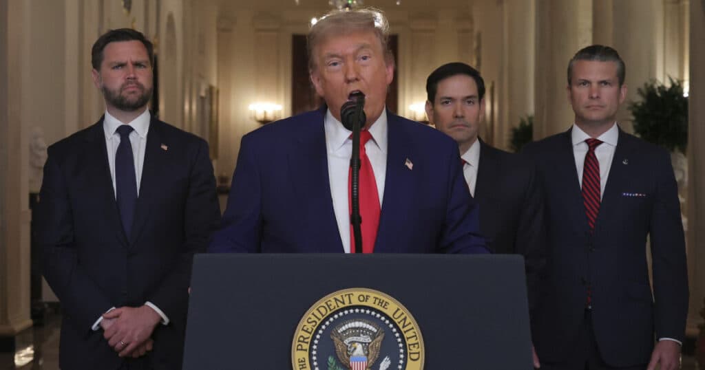 Știri de ultimă oră: SUA au atacat trei facilități nucleare din Iran. Donald Trump: Iranul, agresorul din Orientul Mijlociu, trebuie acum să ajungă la pace.