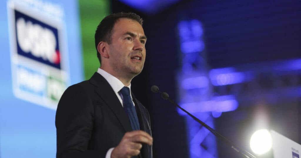 Cătălin Drulă, la învestirea Guvernului: „Să intrați în ministere, din prima zi, cu drujba”. Ce a declarat despre „elefantul din cameră”