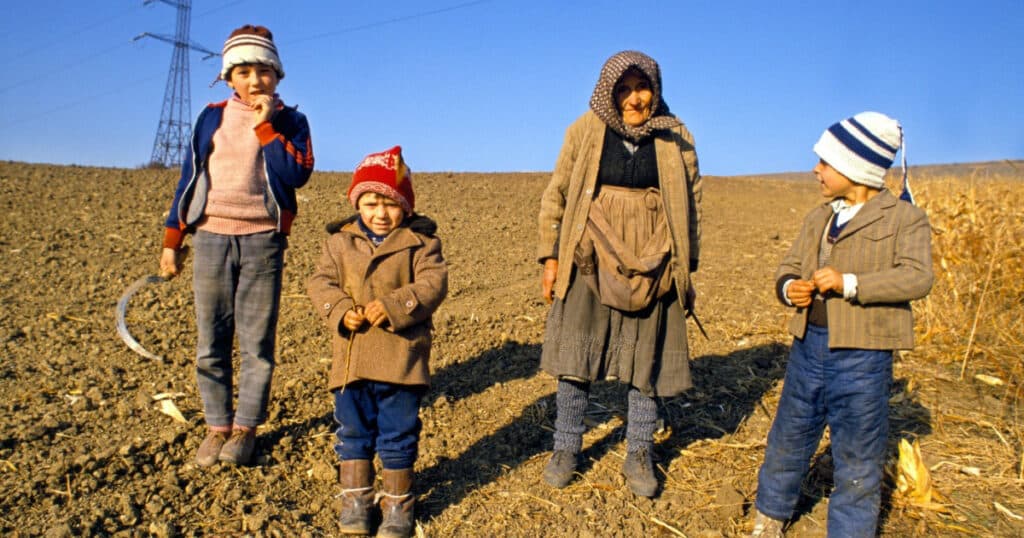 Numărul românilor „în risc de sărăcie” conform celor mai recente date oficiale. Regiunile din România cele mai afectate.