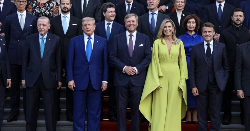 Ce solicitări au avut liderii NATO pentru Trump la dineul informal organizat de regele Ţărilor de Jos. Informațiile dezvăluite de preşedintele ceh.