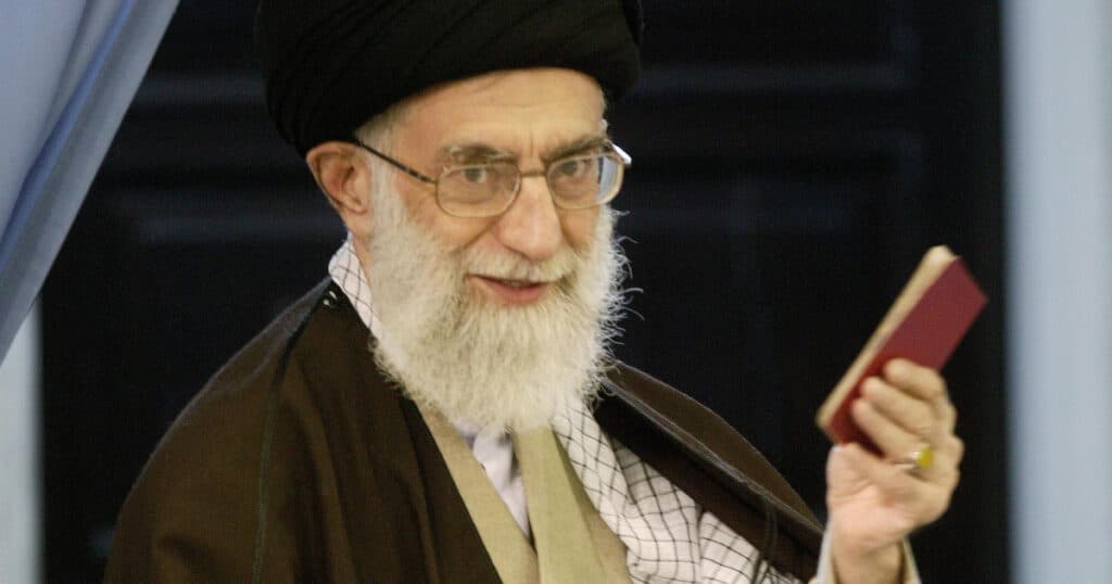 Cine va prelua conducerea armatei iraniene și a Gardienilor Revoluției, după ce conducerea a fost eliminată de Israel. Ayatollahul a semnat decretele.