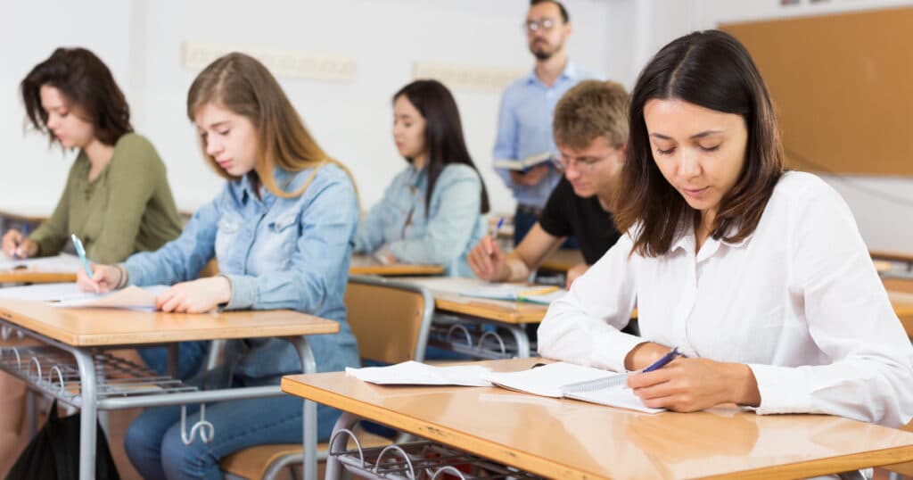 Cum se determină media la bacalaureat 2025. Ce notă minimă este necesară pentru fiecare probă