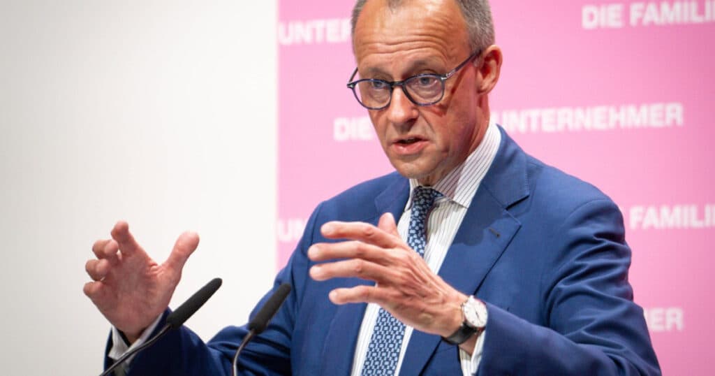 După vizita în SUA, cancelarul german Merz afirmă că senatorii americani „nu au nicio idee” despre reînarmarea Rusiei.