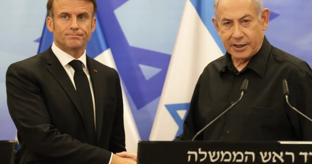 Emmanuel Macron declară că Franța va contribui la „protecția și apărarea” Israelului, însă nu va participa la acțiuni ofensive.