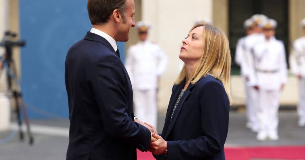 Emmanuel Macron a avut o întâlnire cu Giorgia Meloni la Roma. Angajamentele asumate de cei doi lideri.