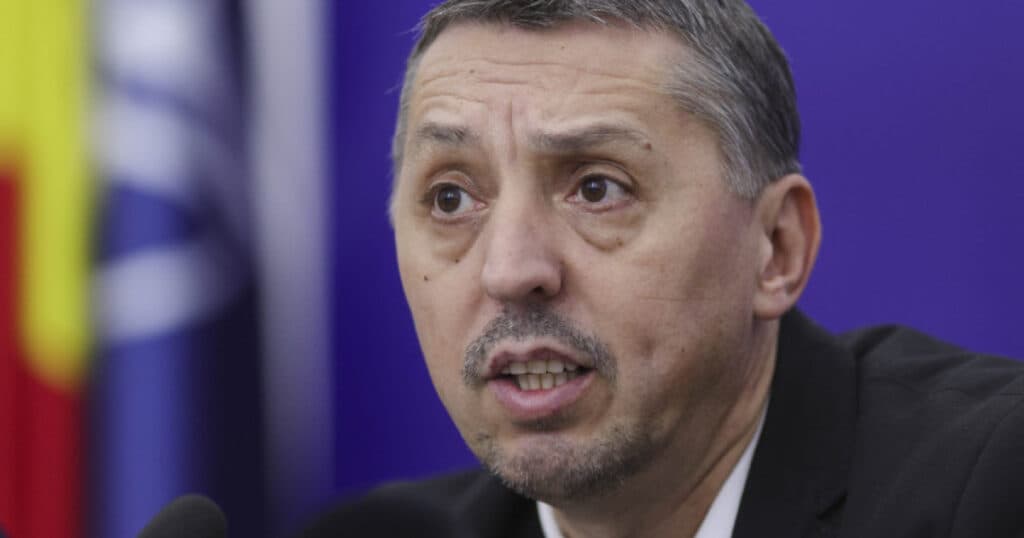Daniel David: Reducem procentul de burse acordate elevilor, meritul să fie merit. Ce afirmă ministrul despre bursele studenților.