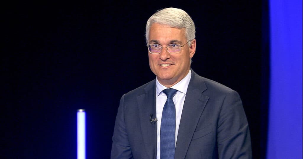 Legea salarizării ar putea fi implementată abia anul viitor. Dragoș Pîslaru: „Nu s-a realizat mare lucru până acum.”