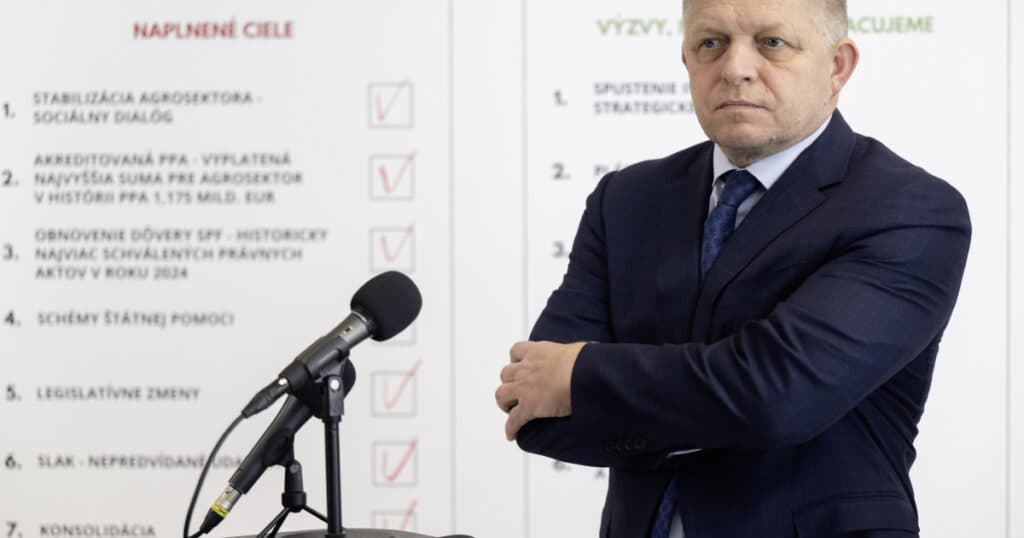 Fico: Autoritarismul este mai eficient decât democrația din perspectiva economiei.