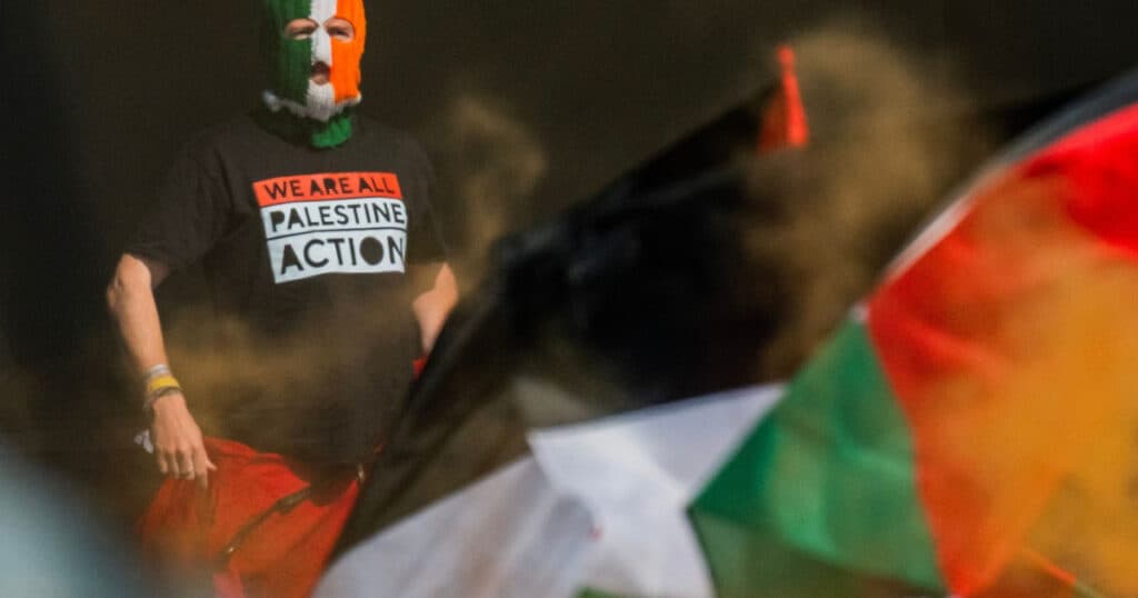 Scandal la Festivalul Glastonbury: Două trupe au transmis mesaje anti-Israel pe scenă, iar organizatorii s-au declarat „îngroziți”.