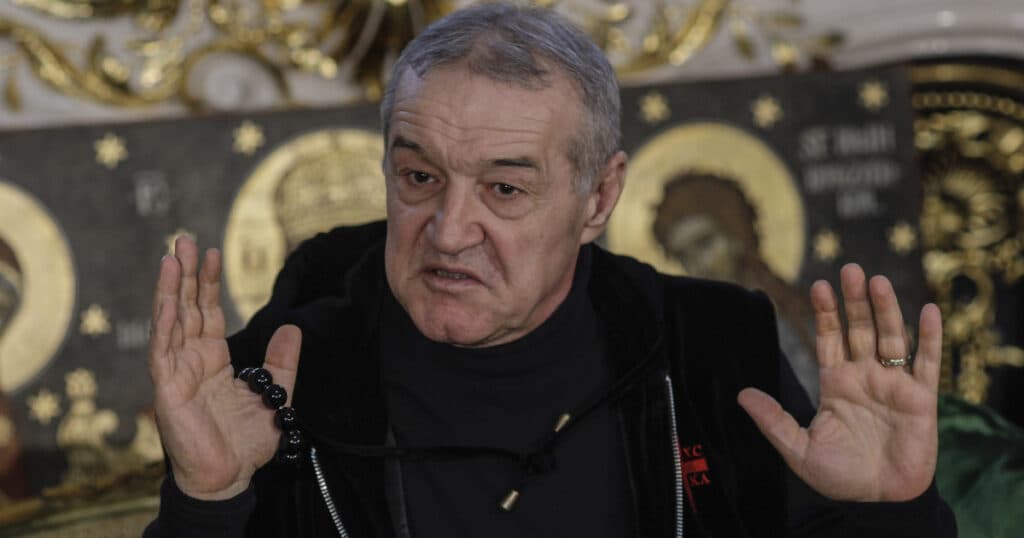 George Becali răspunde după ce a fost interzis să cânte în strana Catedralei Patriahale.
