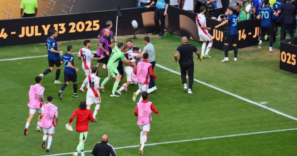 Conflict pe teren după partida Inter Milano – River Plate. Ce a realizat Chivu.