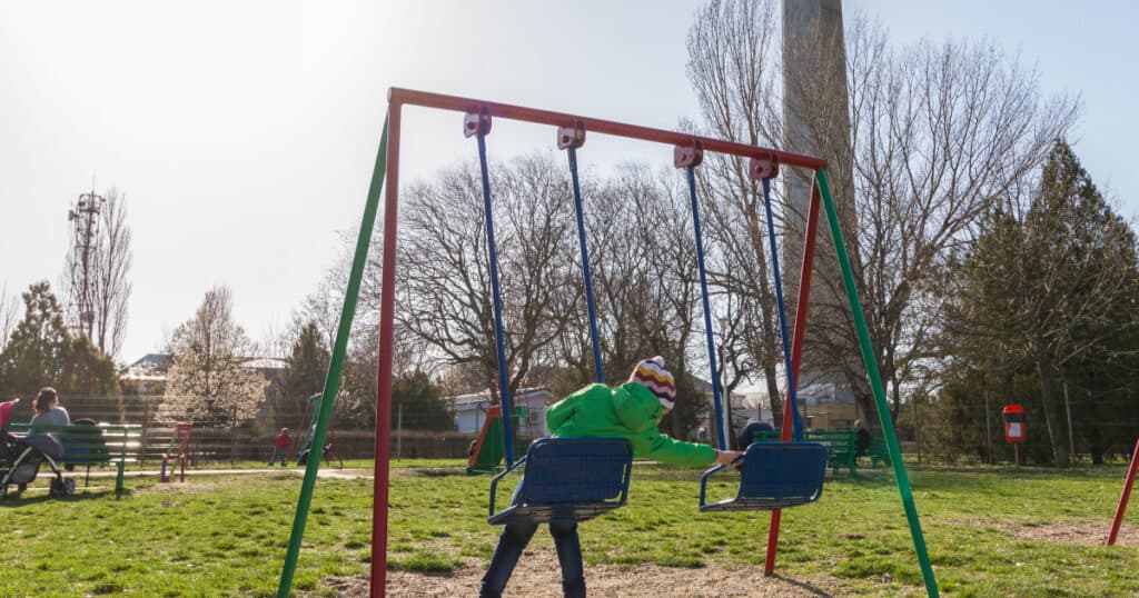 Incendiu cauzat de copii într-un parc din Iași. ISU Iași, apel adresat părinților.