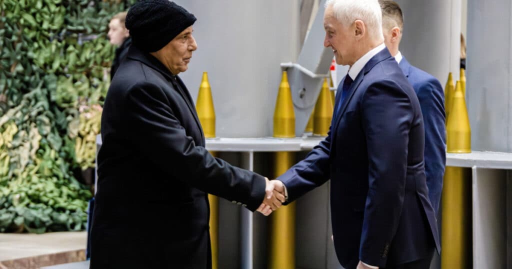 India a solicitat Rusiei o livrare mai rapidă a sistemului antiaerian S-400.