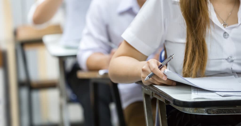 Înscrierea pentru sesiunea de toamnă a examenului de bacalaureat 2025. Calendarul probelor scrise din luna august.