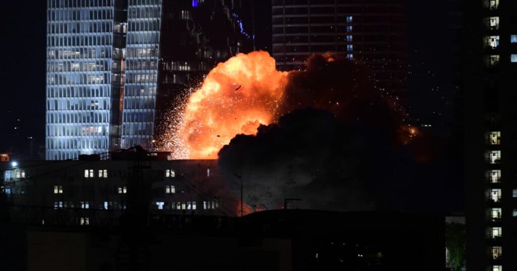 Text în direct: A doua noapte de bombardamente. „Israelul este în război” / „Iranul îşi rezervă dreptul de a răspunde ferm”