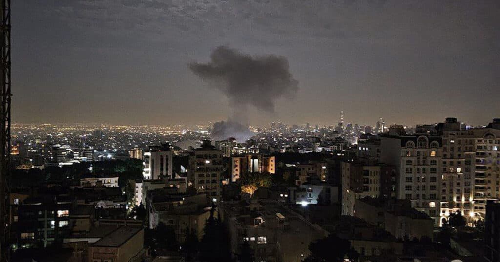 Războiul Israel – Iran a ajuns în a șasea zi. Donald Trump solicită capitularea Teheranului.