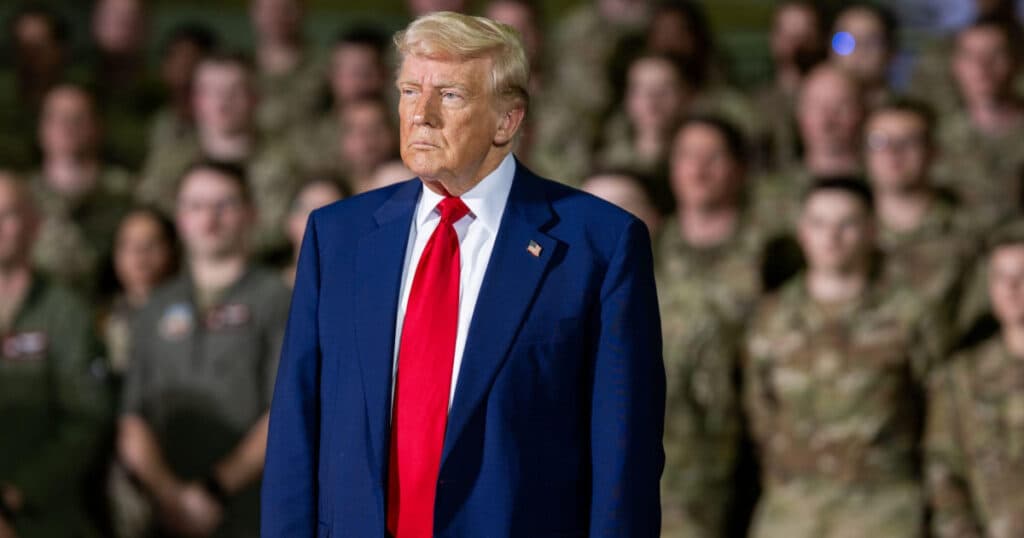 Donald Trump propune o distribuție a bugetului apărării SUA care favorizează rachetele și dronele în detrimentul avioanelor de vânătoare F-35.