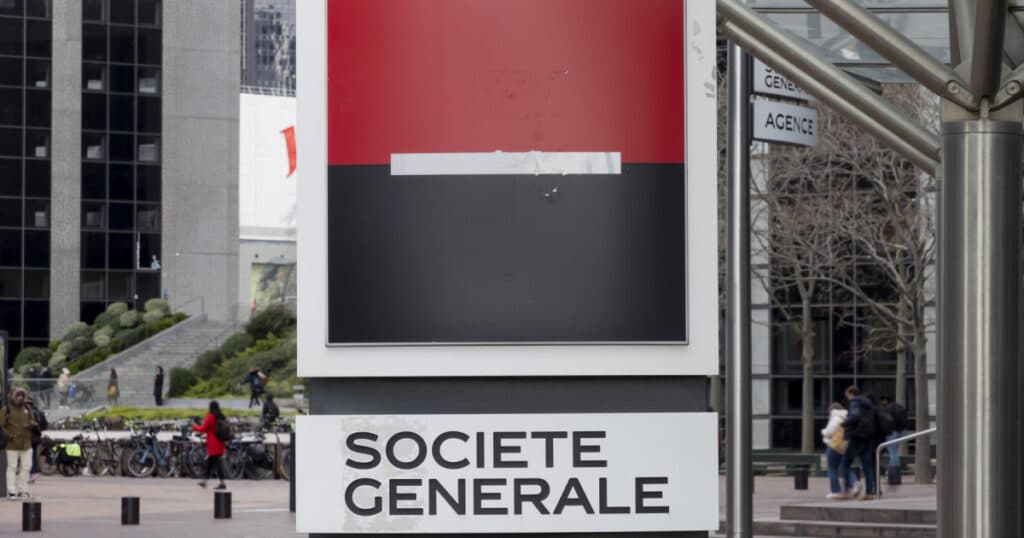 Mai multe sucursale ale băncii franceze Societe Generale, percheziționate într-o anchetă de fraudă.