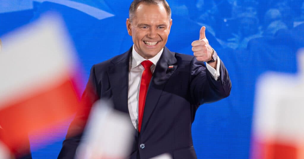 Nawrocki face apel la „rezolvarea problemelor din trecut” în răspunsul adresat lui Zelenski, care l-a felicitat pentru victoria în alegeri.
