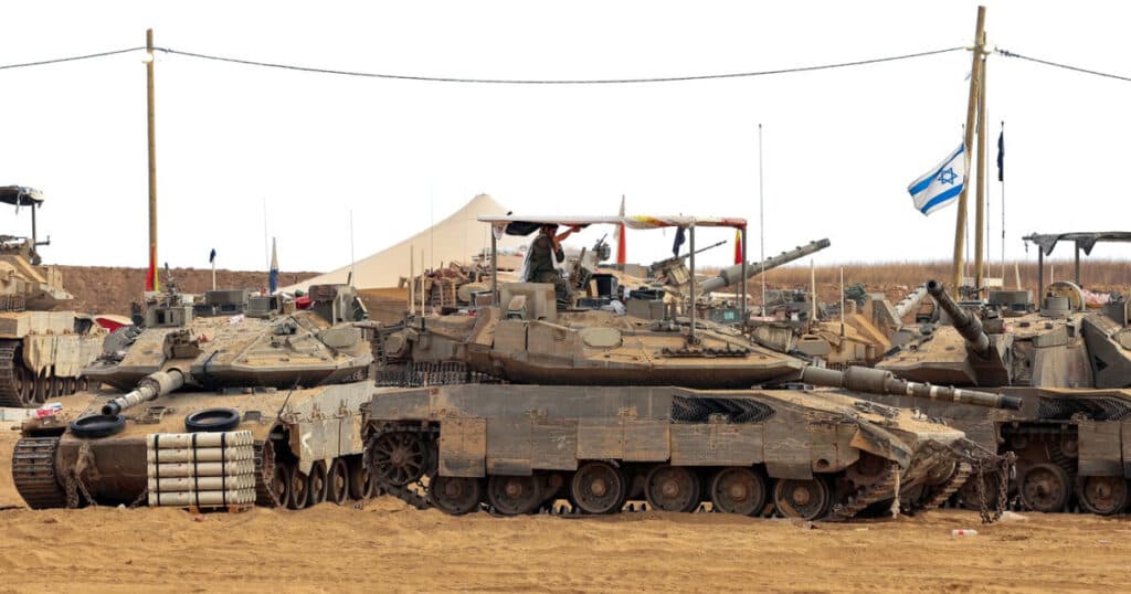 Netanyahu confirmă că Israelul furnizează armament rivalilor Hamas din Gaza. Opoziția denumește planul o „nebunie totală”