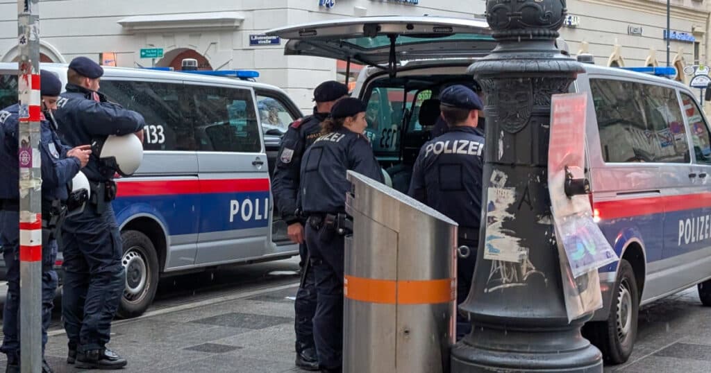 Alertă de știri: Atac armat într-o școală din Graz, Austria. Cel puțin cinci persoane au fost omorâte.