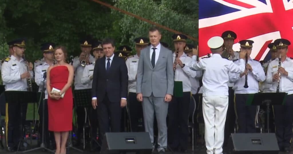 Nicuşor Dan: Valorez în mod special contribuţia semnificativă a Marii Britanii la securitatea României