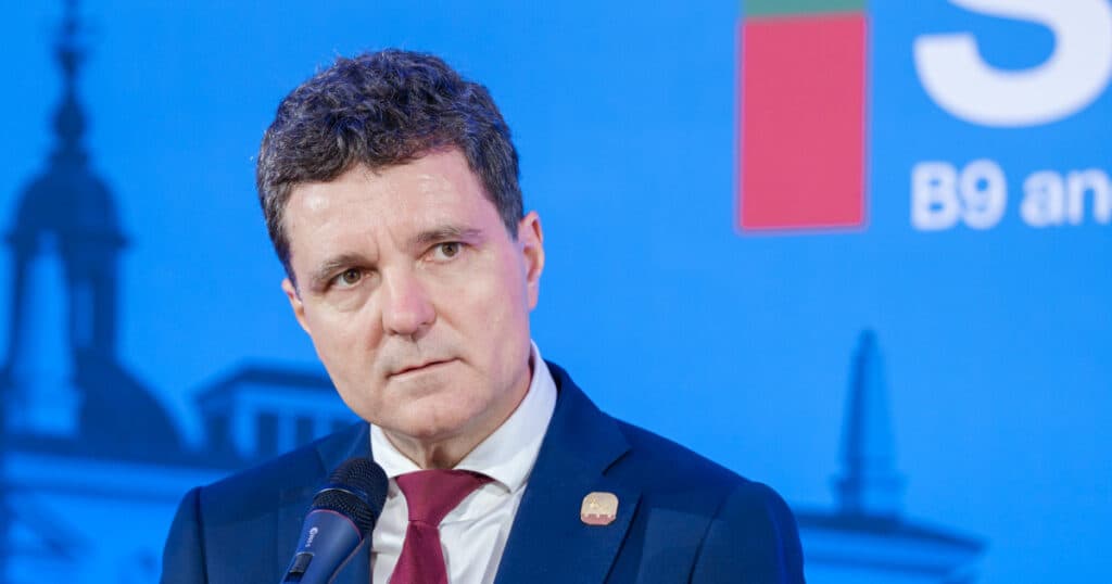Nicușor Dan ar urma să aibă o discuție cu Donald Trump la summitul NATO – surse