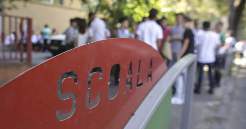 Nicuşor Dan, referitor la tăierea burselor: „Este anormal să consideri meritoriu ceea ce primesc 30% dintre elevii din sistem”