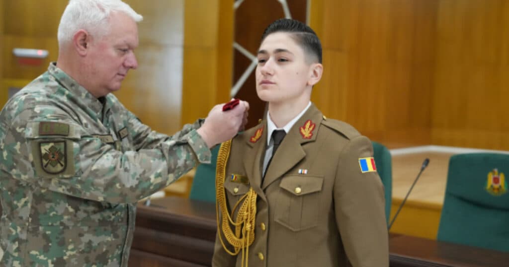 O româncă absolventă a Academiei „West Point” a obținut gradul de sublocotenent. „Voi fi un ofițer care servește România cu onoare.”