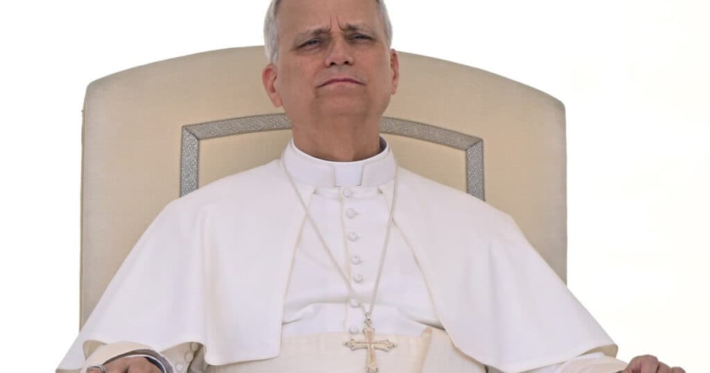 Papa Leon al XIV-lea dorește să împiedice inteligența artificială să devină „Dumnezeu digital”