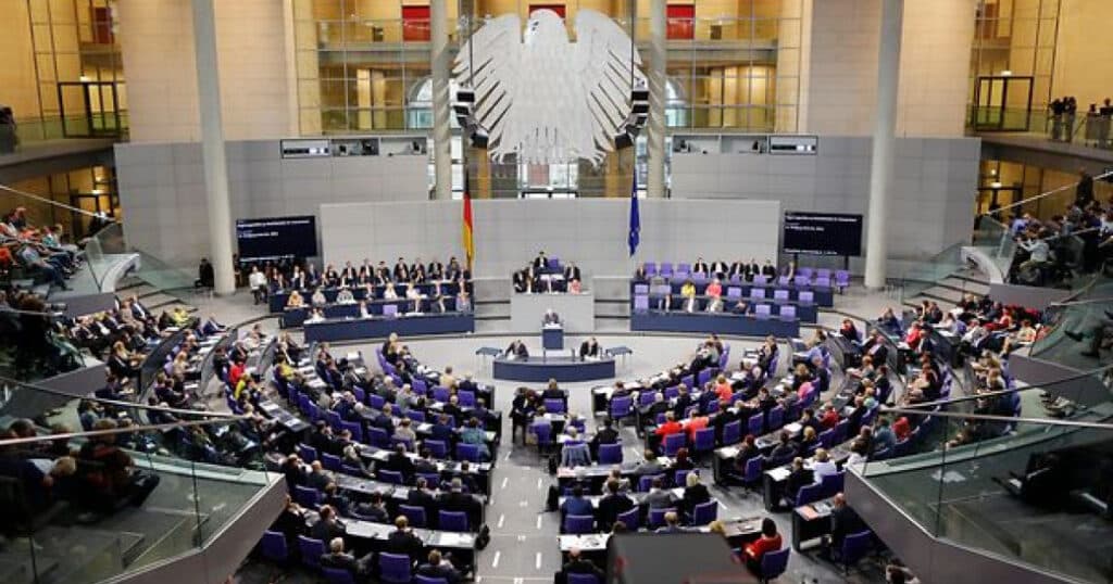 Parlamentarii din Franța și Germania colaborează pentru implementarea unor controale mai stricte la frontiere. Măsurile anunțate de guvernul Merz.