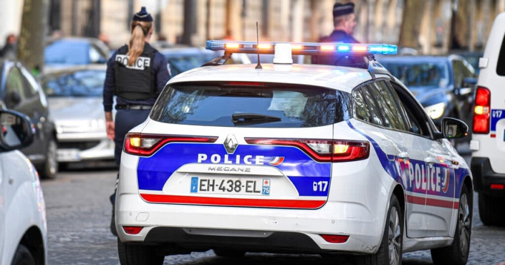 Premieră în istoria judiciară a Franței: Parchetul antiterorist s-a autosesizat în cazul unui atentat de extremă dreapta.
