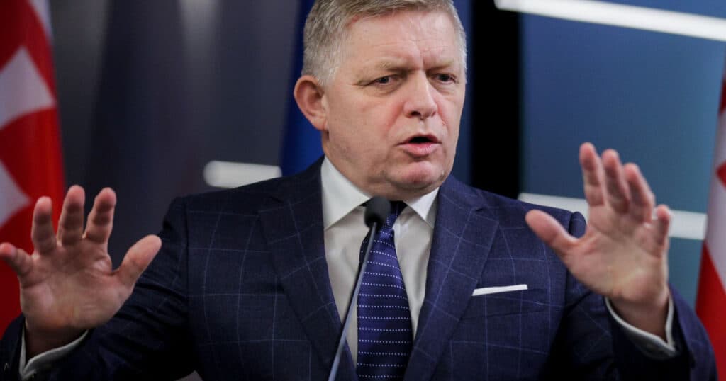 Premierul pro-rus al Slovaciei își exprimă dorința ca națiunea să renunțe la NATO: „Despre ce război discutăm? Cu cine ne vom confrunta?”