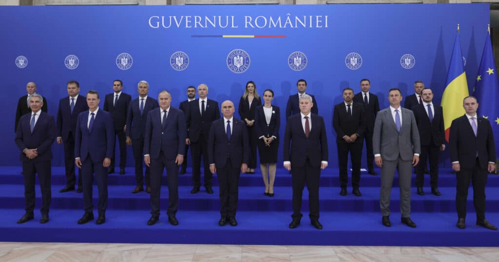 Actele normative inițiale adoptate de guvernul Bolojan. Ce atribuții vor avea vicepremierii fără portofoliu.