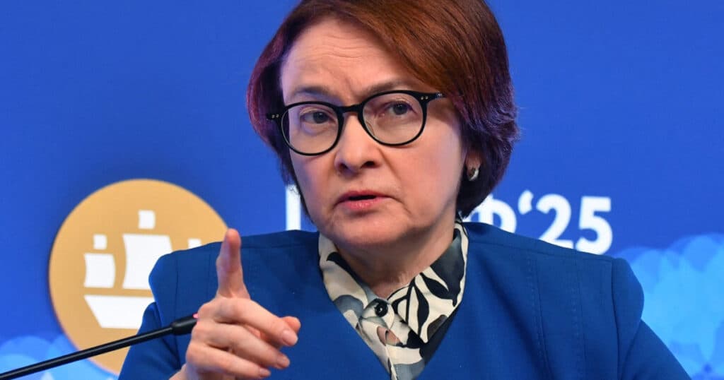 Putin solicită prevenirea recesiunii, însă economia Rusiei se află în pericol. Avertismentul sever al șefei Băncii Centrale