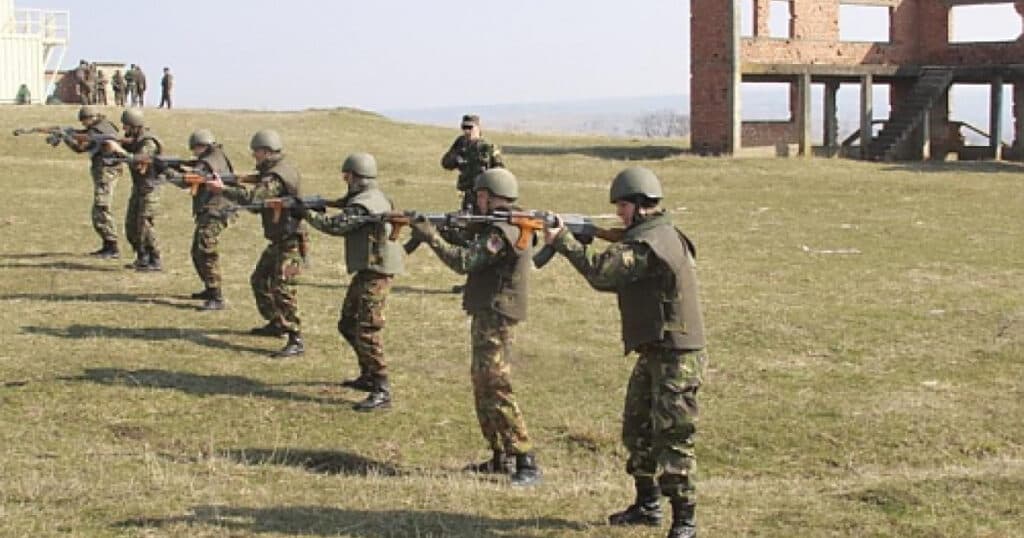 Regele Spaniei și președintele României vor participa la Centrul de instruire întrunită de la Cincu, unde se desfășoară exerciții NATO.