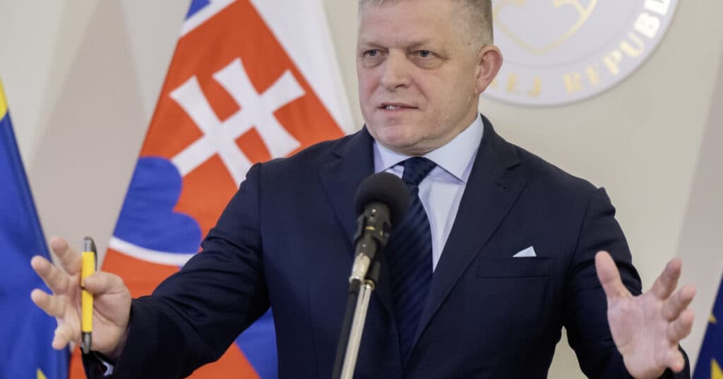Robert Fico propune ca Slovacia să iasă din NATO. „Neutralitatea ar aduce multe beneficii”